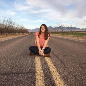 Meet your Posher, Carley